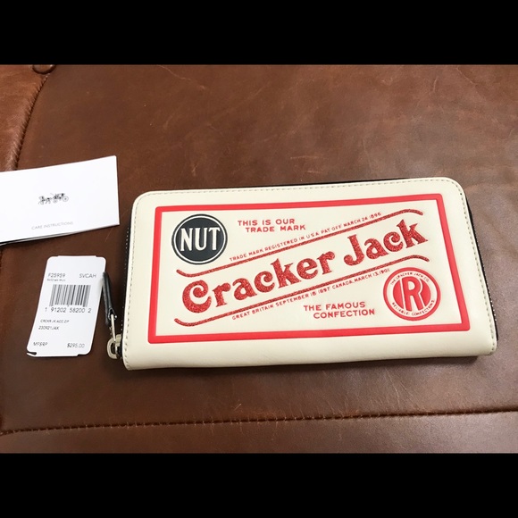 Coach Handbags - NWT Coach Cracker Jack Accordian Zip Around Wallet